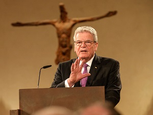 Bundesprsident Joachim Gauck beim Vershnungsgottesdienst "Healing of Memories". (Foto: epd-Bild/Jens Schulze)