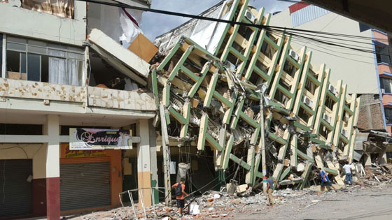 Eingestürztes Haus in Ecuador
