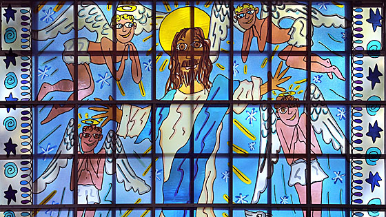 Kirchenfenster von James Rizzi fr die Kreuzeskirche Essen, Detail: Jesus mit Engeld