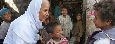 Maggie Gobran kümmert sich um die Kinder aus den Müll-Slums in Kairo.