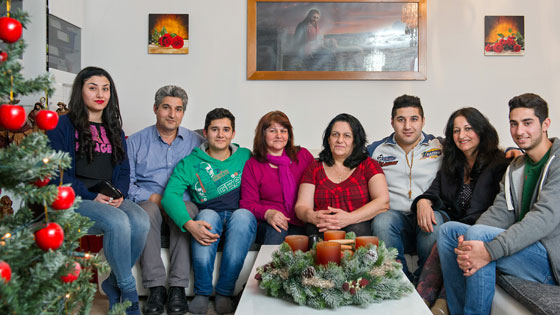 Syriche Flchtlingsfamilie zu Weihnachten
